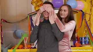 Crazy Birthday Party - All Inside the Family&excl;